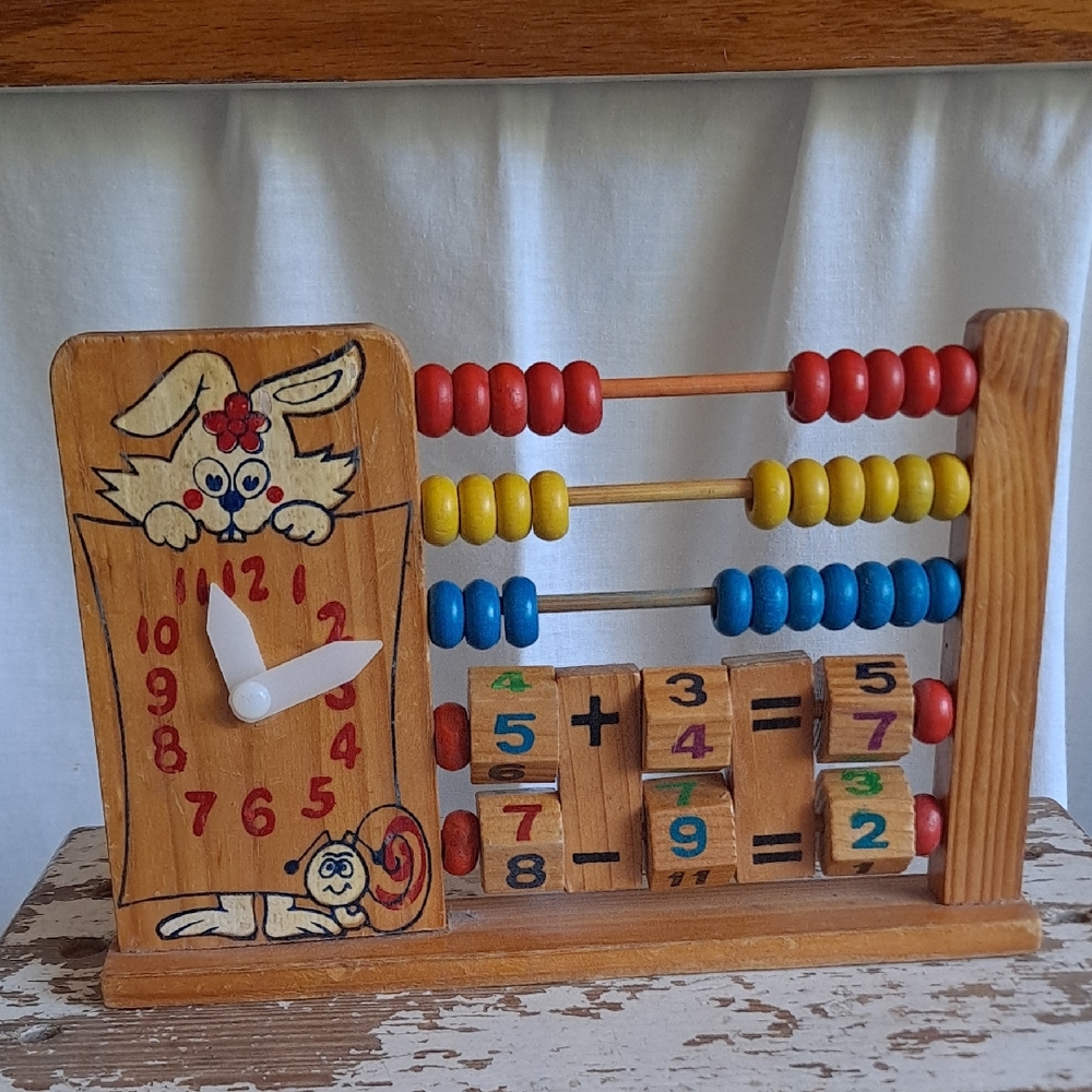 Vintage Wooden Leaning Center